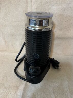 Nespresso Milk Frother in Black & Silver